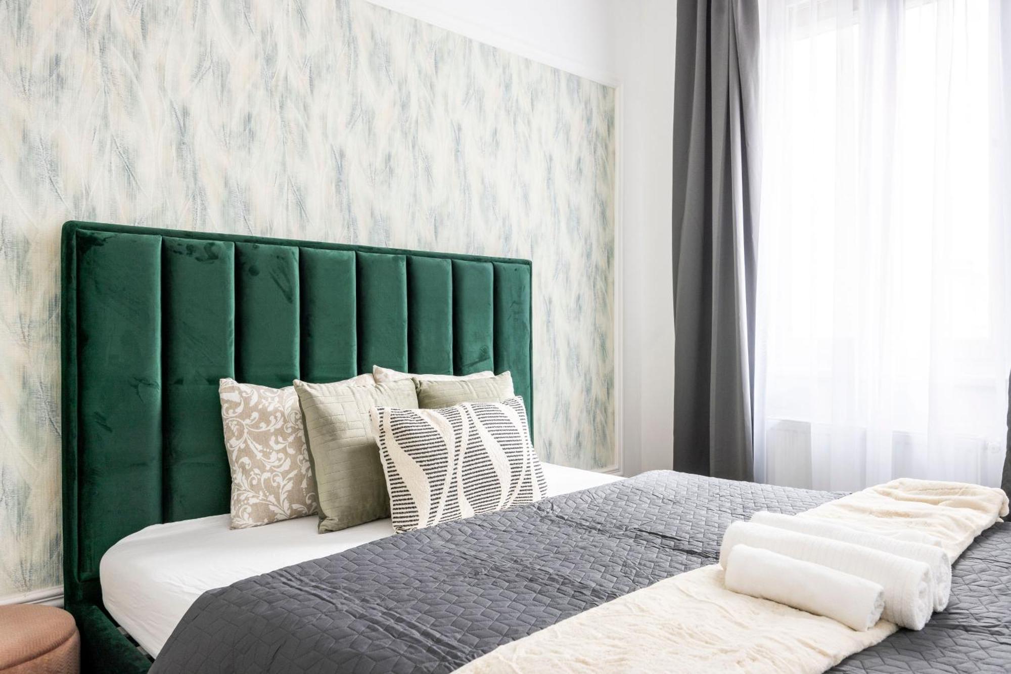 Luxy Central Spacious & Cozy Residence With Balcony Budapest Bagian luar foto